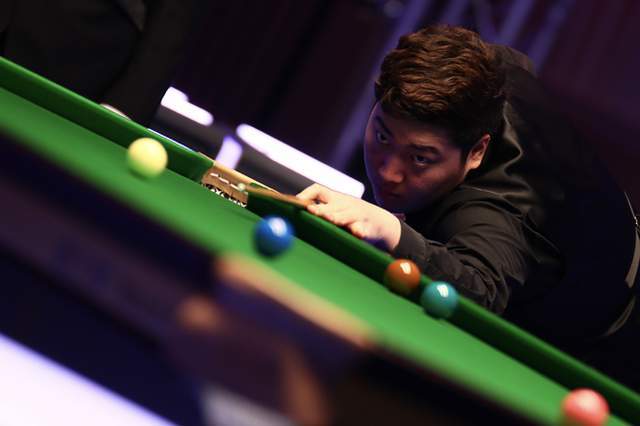 前锋线则在 前锋线则在