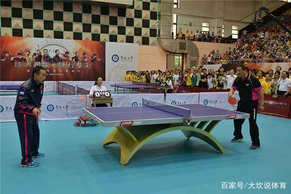 37岁正巅峰！库里狂轰52分10板8助5断！15次砍下50+比肩乔丹科比.